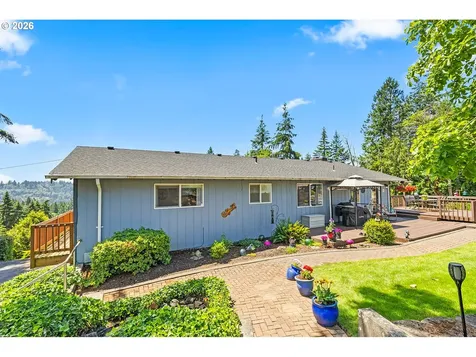 27 Jones Road Kelso WA 98626