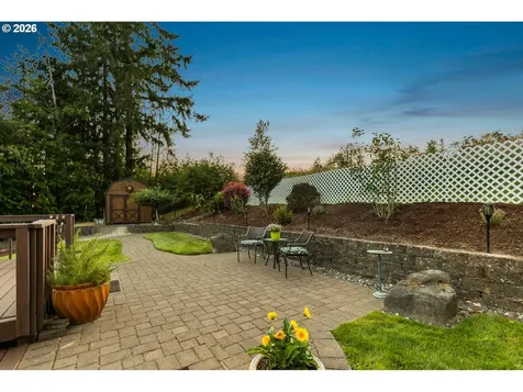 27 Jones Road Kelso WA 98626