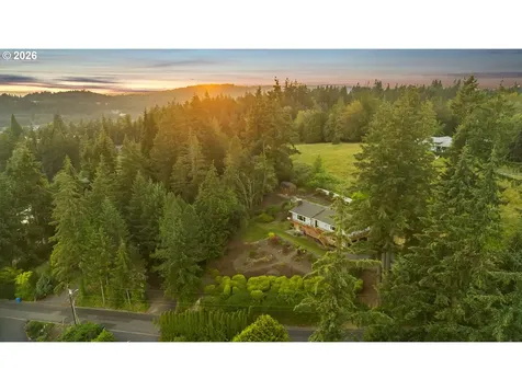 27 Jones Road Kelso WA 98626
