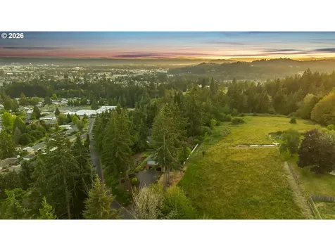 27 Jones Road Kelso WA 98626