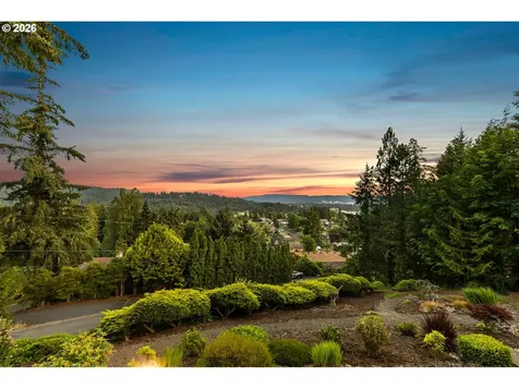 27 Jones Road Kelso WA 98626