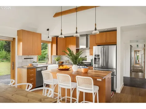 14765 NW Gillihan Road Portland OR 97231