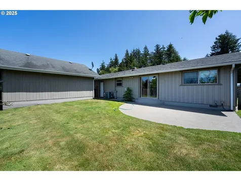 3840 Vista Drive North Bend OR 97459
