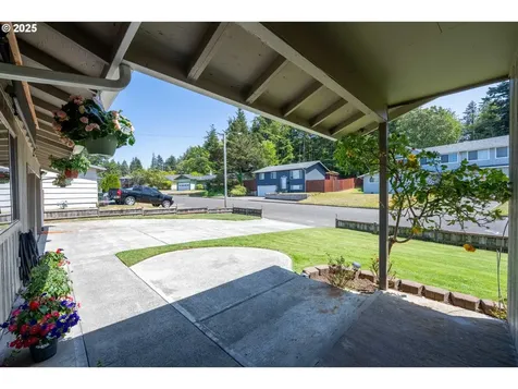 3840 Vista Drive North Bend OR 97459