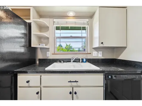 3840 Vista Drive North Bend OR 97459