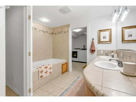 10455 SW Ridgeview Lane Portland OR 97219