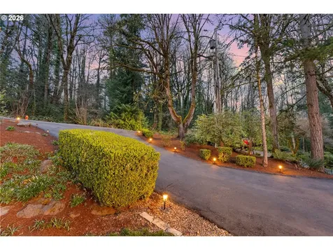 10455 SW Ridgeview Lane Portland OR 97219