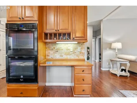 6338 SE Dunbar Drive Portland OR 97236