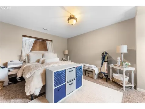 6338 SE Dunbar Drive Portland OR 97236