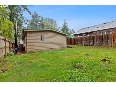 380 SE Quay Avenue Lincoln City OR 97367