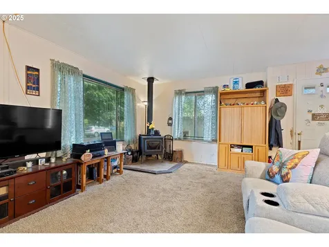 380 SE Quay Avenue Lincoln City OR 97367