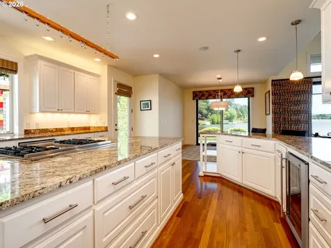 4066 NE Fairview Lake Way Fairview OR 97024