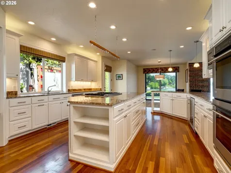 4066 NE Fairview Lake Way Fairview OR 97024