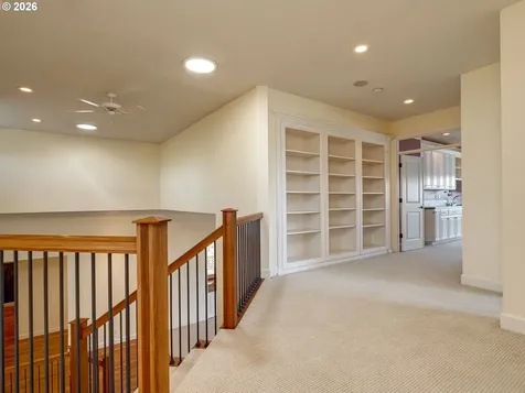 4066 NE Fairview Lake Way Fairview OR 97024