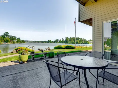 4066 NE Fairview Lake Way Fairview OR 97024