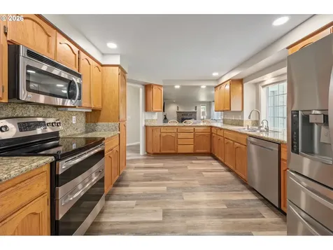 1798 Duke Court Eugene OR 97401