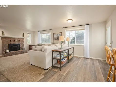 1798 Duke Court Eugene OR 97401