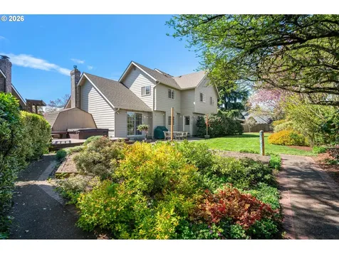 1798 Duke Court Eugene OR 97401