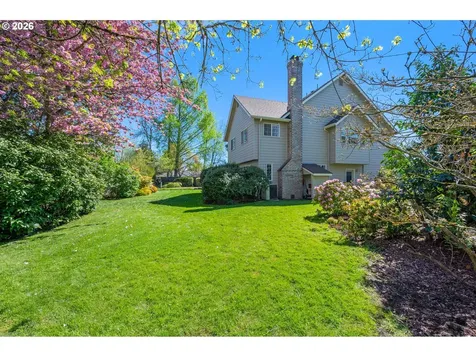 1798 Duke Court Eugene OR 97401