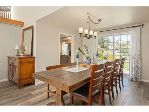 1798 Duke Court Eugene OR 97401