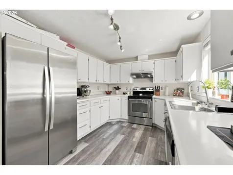 8292 NE Snowberry Loop Vancouver WA 98660