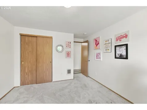 8292 NE Snowberry Loop Vancouver WA 98660