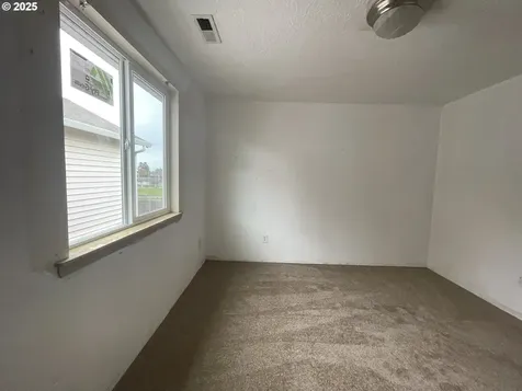 702 NE 94th Avenue Portland OR 97220