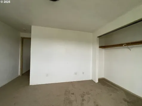 702 NE 94th Avenue Portland OR 97220