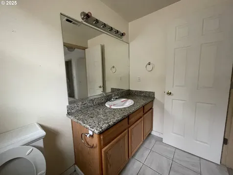 702 NE 94th Avenue Portland OR 97220