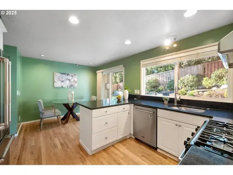 3105 SW Raleighview Drive Portland OR 97225