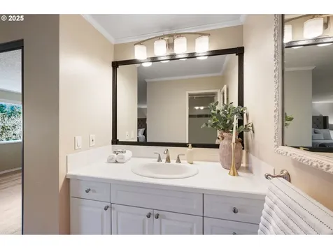 3105 SW Raleighview Drive Portland OR 97225