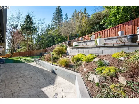 3105 SW Raleighview Drive Portland OR 97225