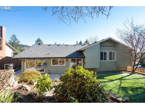 3105 SW Raleighview Drive Portland OR 97225
