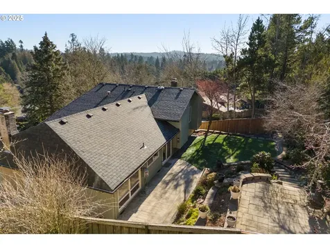3105 SW Raleighview Drive Portland OR 97225