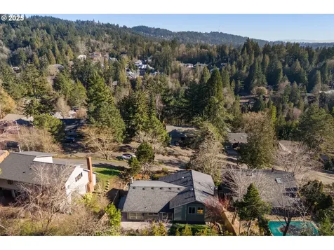 3105 SW Raleighview Drive Portland OR 97225