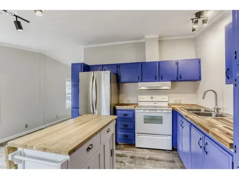 18485 SW Pacific Drive Tualatin OR 97062