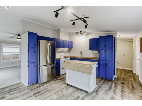 18485 SW Pacific Drive Tualatin OR 97062