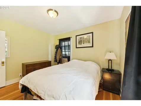 6320 SE Division Street Portland OR 97206