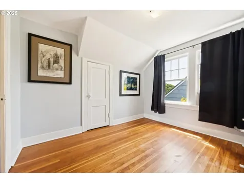 6320 SE Division Street Portland OR 97206