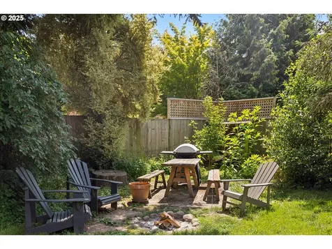 6320 SE Division Street Portland OR 97206