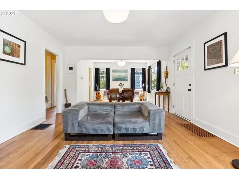 6320 SE Division Street Portland OR 97206