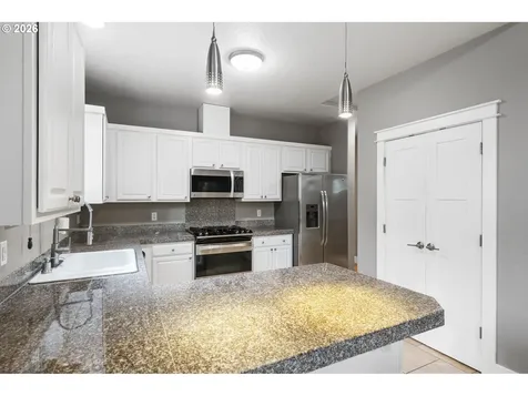 9250 SW Sagert Street Tualatin OR 97062