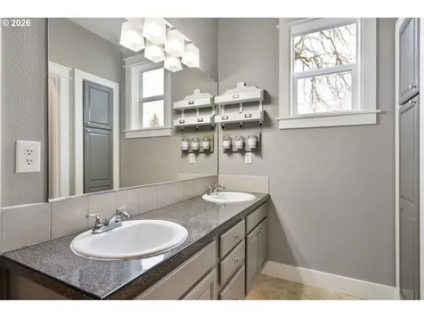 9250 SW Sagert Street Tualatin OR 97062