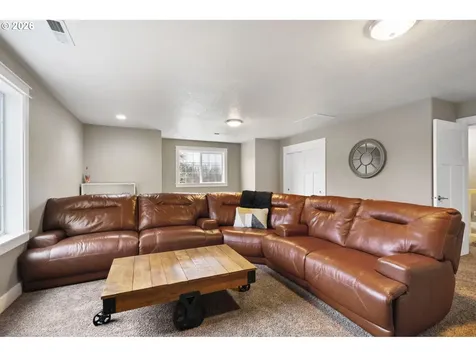 9250 SW Sagert Street Tualatin OR 97062