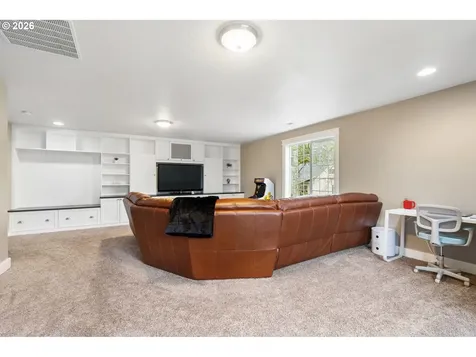 9250 SW Sagert Street Tualatin OR 97062