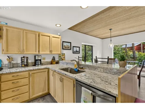 4175 N Highway 101 Depoe Bay OR 97341
