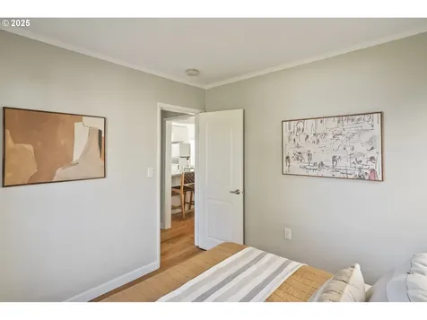 6829 SE Knight Street Portland OR 97206