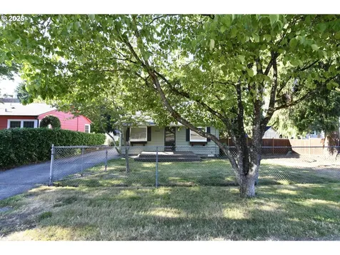 9029 NE Webster Street Portland OR 97220