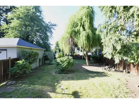 9029 NE Webster Street Portland OR 97220