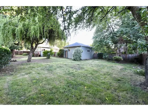 9029 NE Webster Street Portland OR 97220
